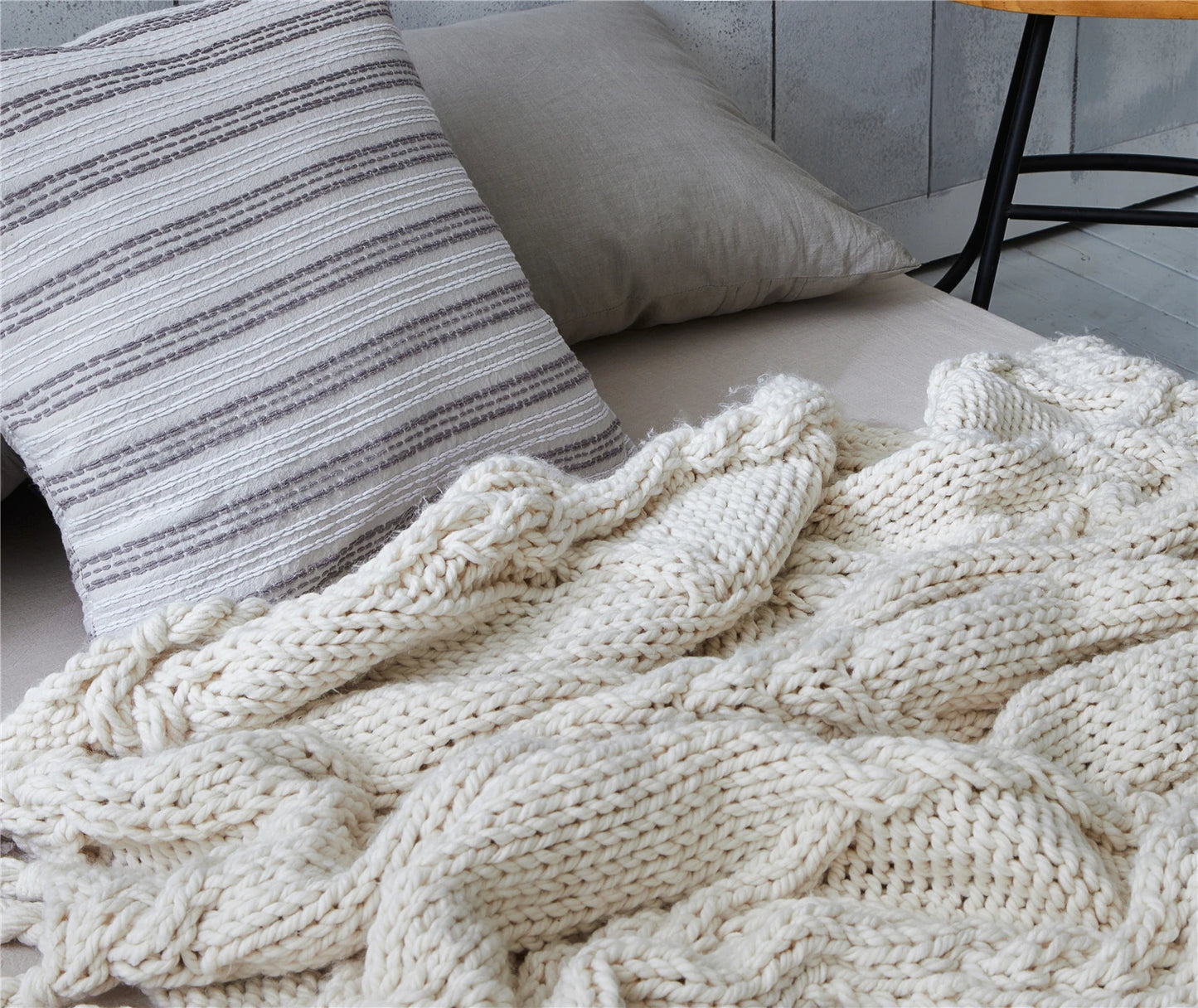 ποΈ The Serenity Knit Blanket