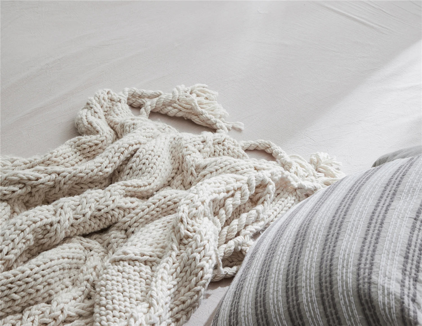 ποΈ The Serenity Knit Blanket