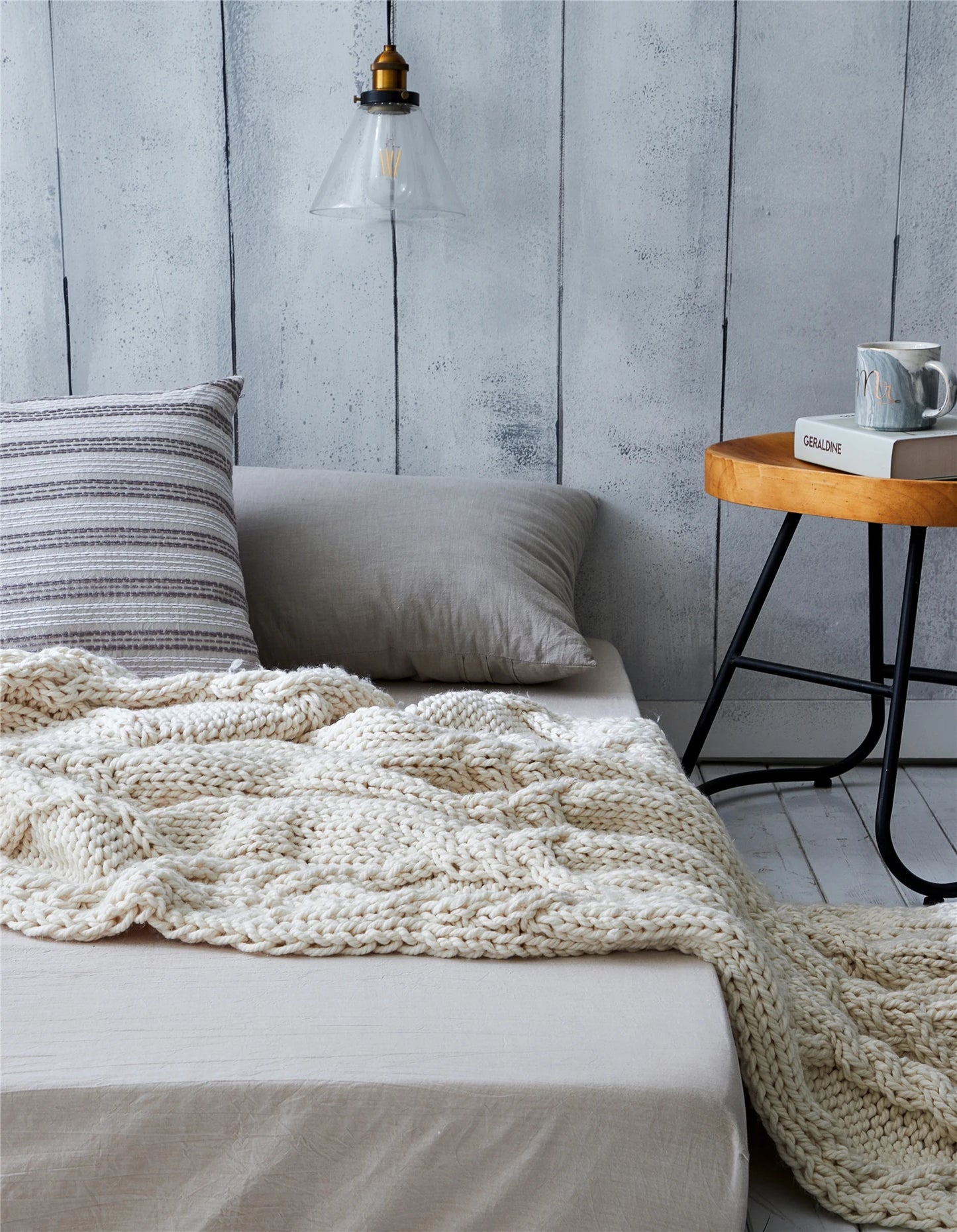 ποΈ The Serenity Knit Blanket