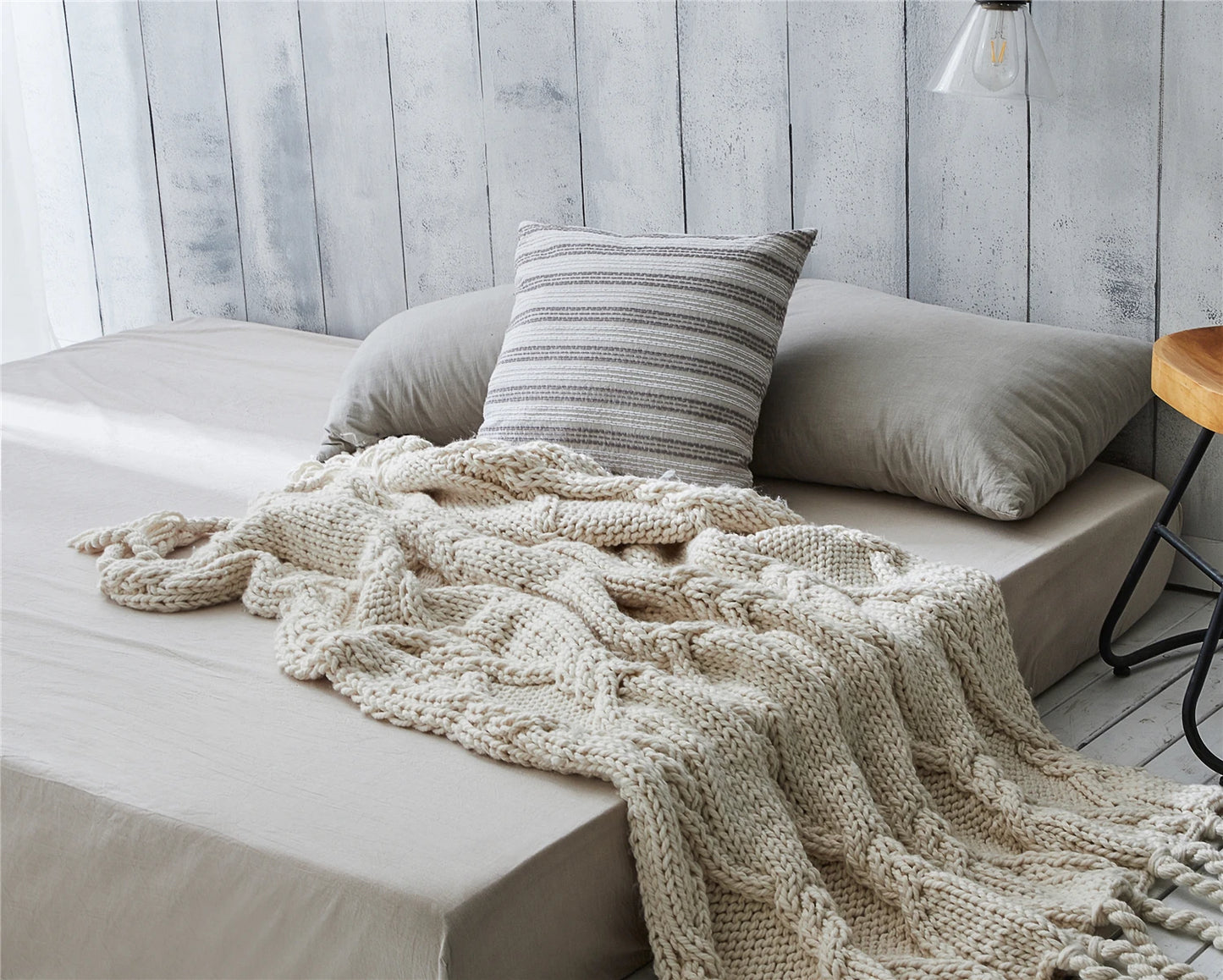 ποΈ The Serenity Knit Blanket