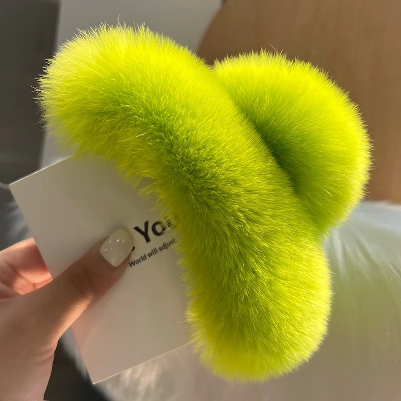 💫 Plush & Chill Hair Claw