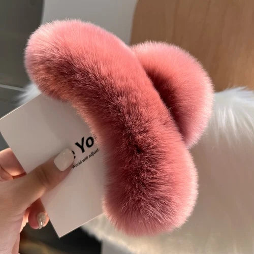 💫 Plush & Chill Hair Claw