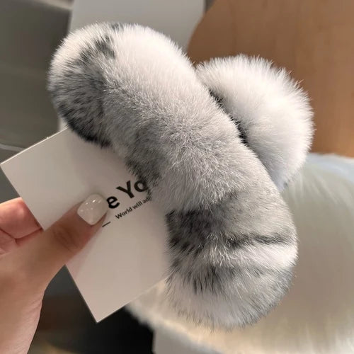💫 Plush & Chill Hair Claw