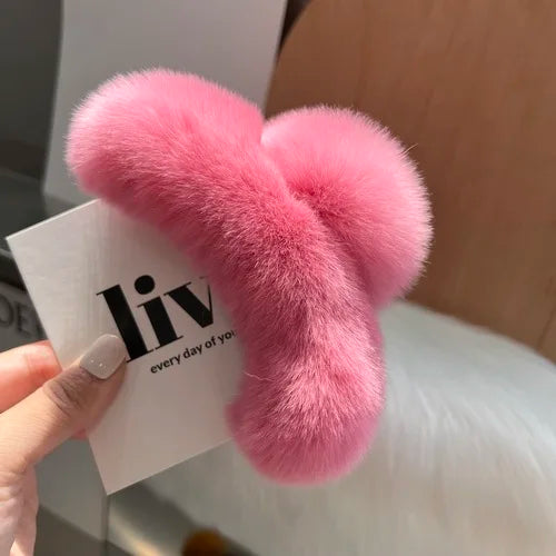 💫 Plush & Chill Hair Claw