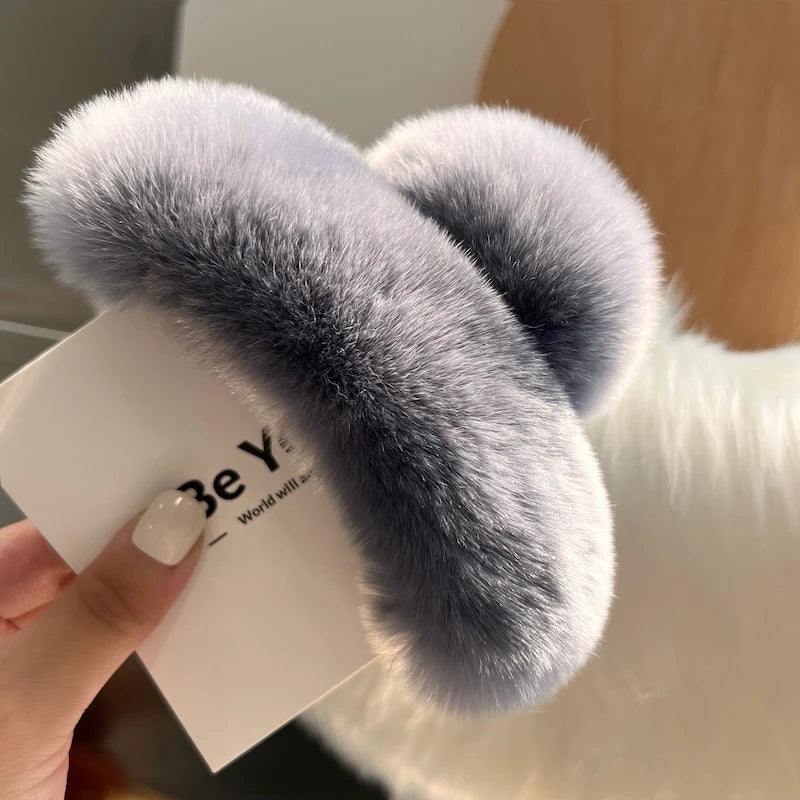 💫 Plush & Chill Hair Claw