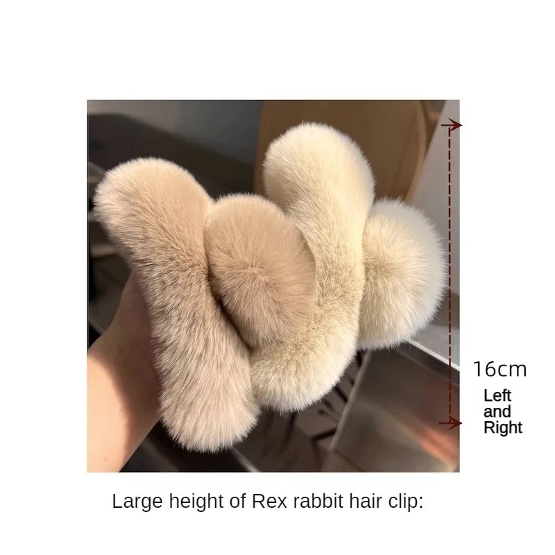 💫 Plush & Chill Hair Claw