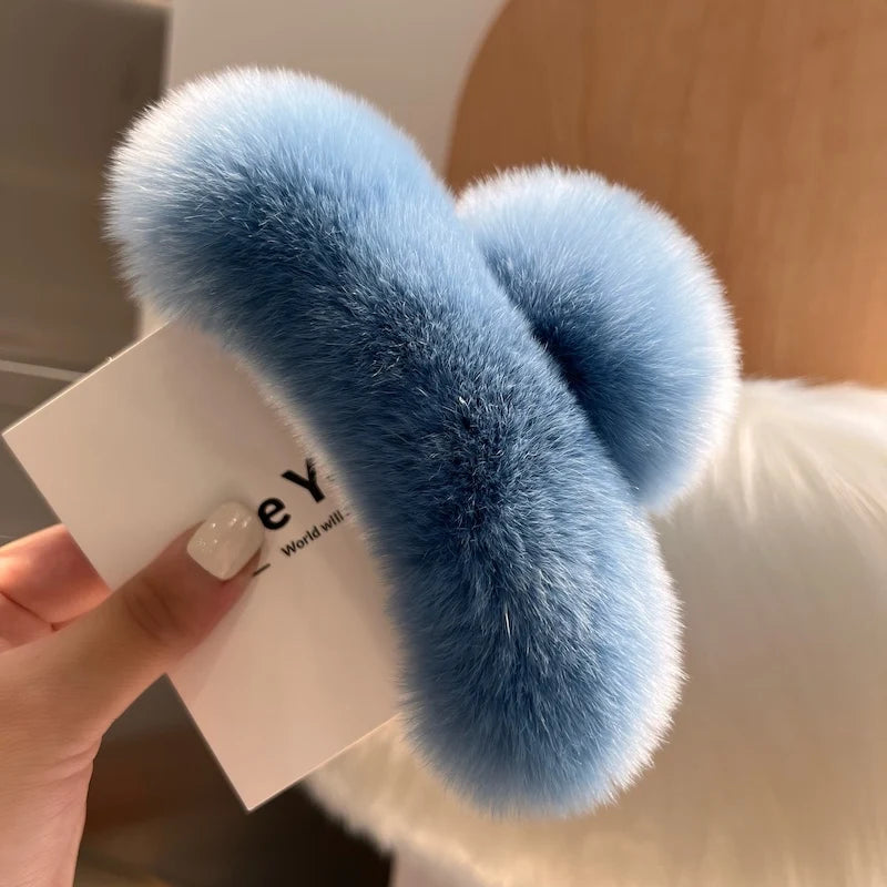 💫 Plush & Chill Hair Claw