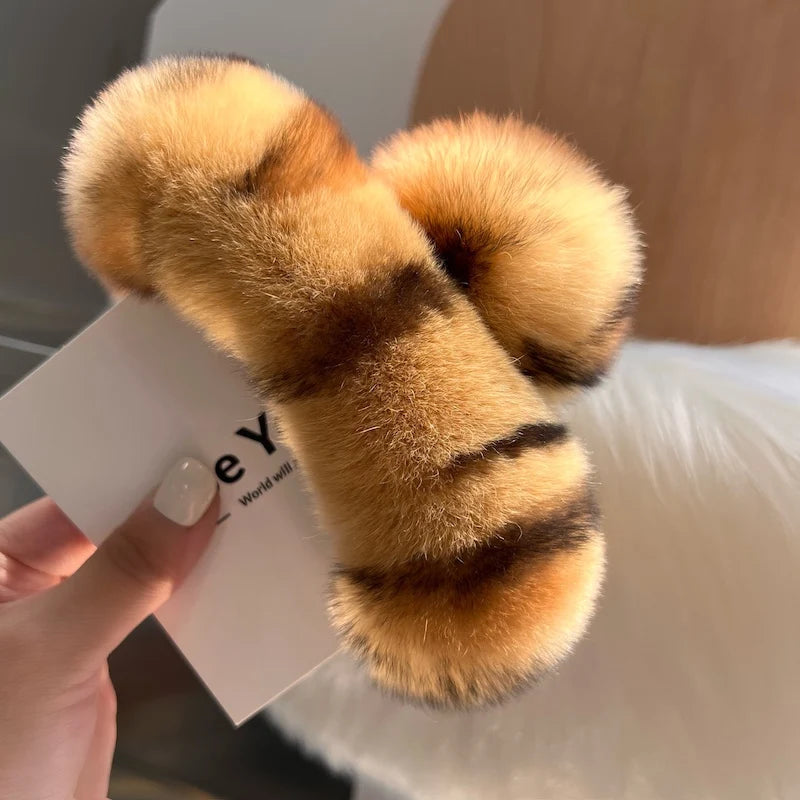💫 Plush & Chill Hair Claw