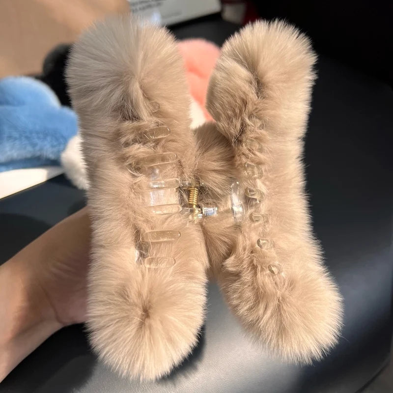 💫 Plush & Chill Hair Claw