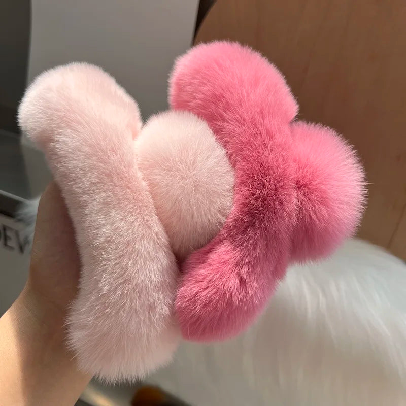 💫 Plush & Chill Hair Claw