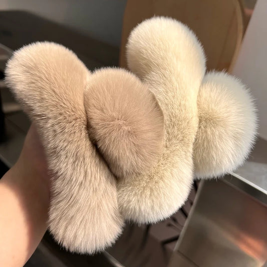 💫 Plush & Chill Hair Claw