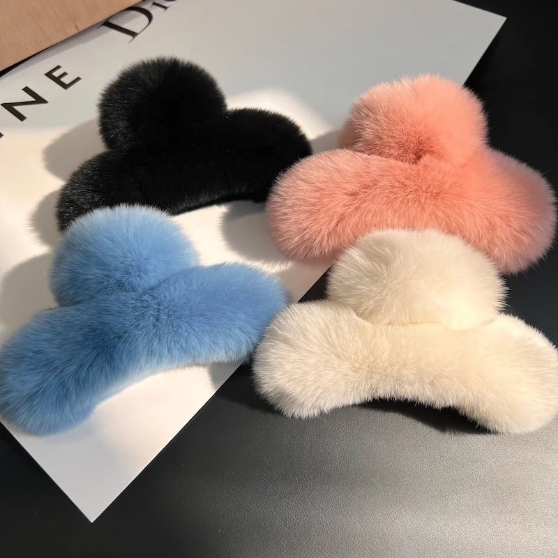 💫 Plush & Chill Hair Claw