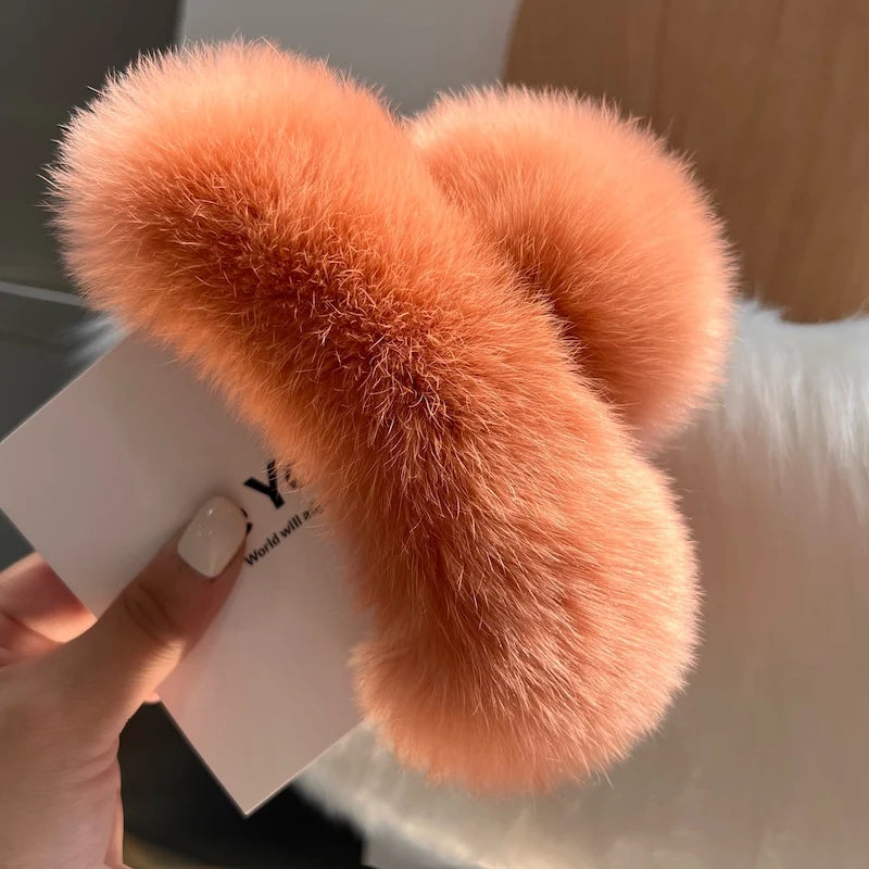 💫 Plush & Chill Hair Claw